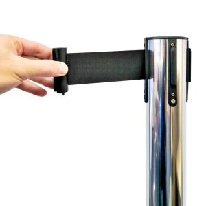 Retractable belt stanchion